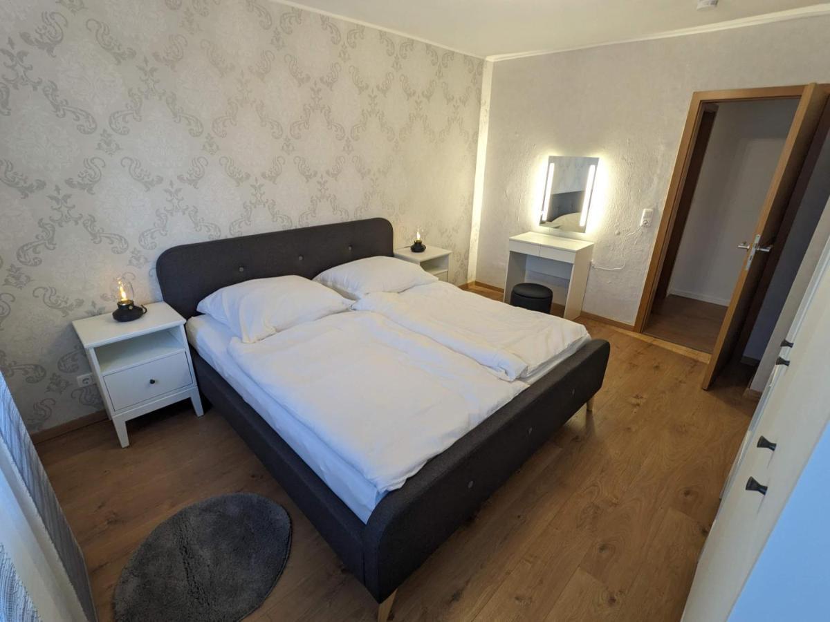 Bis Zu 6 Personen, Bahnhofs- & Zentrumsnah, Suedheide, Netflix Und Ps4 Celle Esterno foto